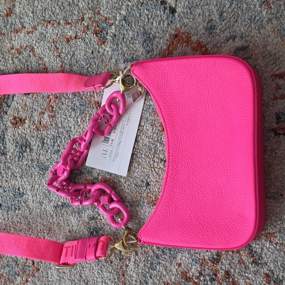 NWT Christian Louboutin Vibrant  Loubila Chain Crossbody Bag! - Picture 16 of 17